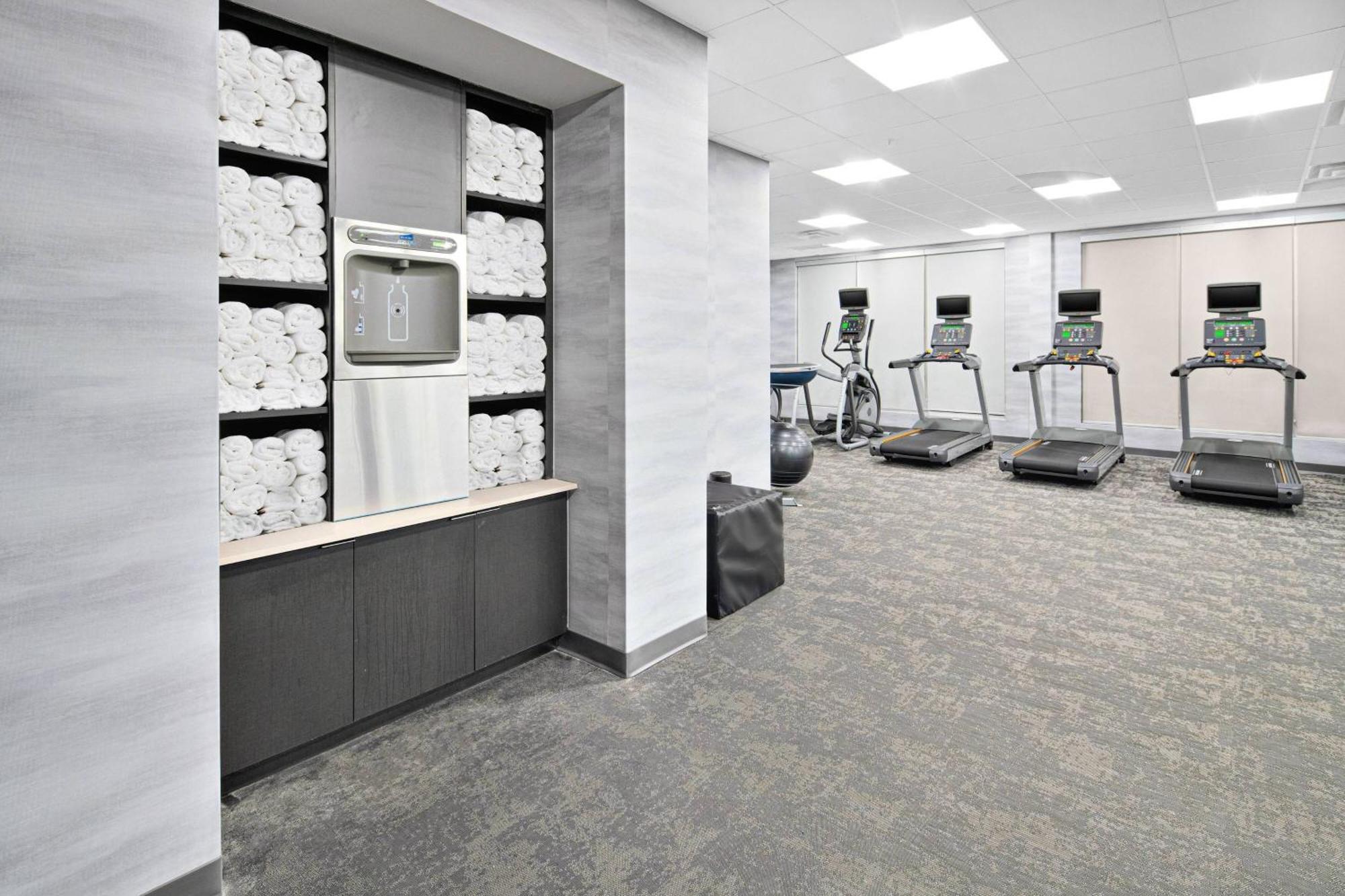 Fairfield & Columbus Hotel 3*